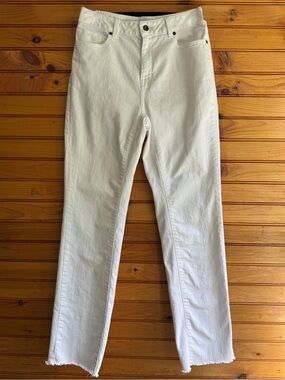 L.L.Bean 6 Tall White Jeans Coastal Quiet Luxury Raw Hem Straight Leg